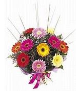 Ankara Keçiören Ostim çiçek gönderimi firması ürünümüz  müthiş karışık gerbera mevsim çiçek buketi