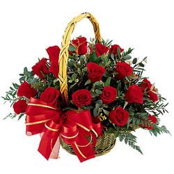 Ankara Keçiören çiçek gönderimi site ürünümüz Özel duygular sepet içinde 12 gül Ankara çiçek gönder firması şahane ürünümüz 