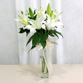 3 dal kazablanka ile yapılmış vazo çiçeği 