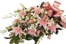 Ankara Ke�i�ren Ostim �i�ek�i firmam�zdan kazablanka ve taze gerbera k�r �i�ekleri demeti