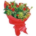 Farkl� bir hediye �r�n� isteyenler i�in en etkileyici g�l �i�ek demeti