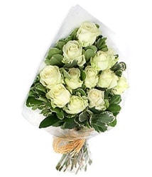 Ankara Ke�i�ren �i�ek�ilik g�rsel �i�ek modeli firmam�zdan 11 adet beyaz g�lden buket �i�e�i