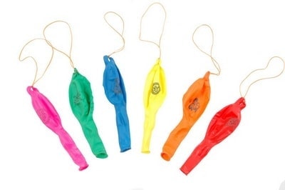 3000 adet ( 30 paket ) desenli de�i�ik renklerde punch balon 